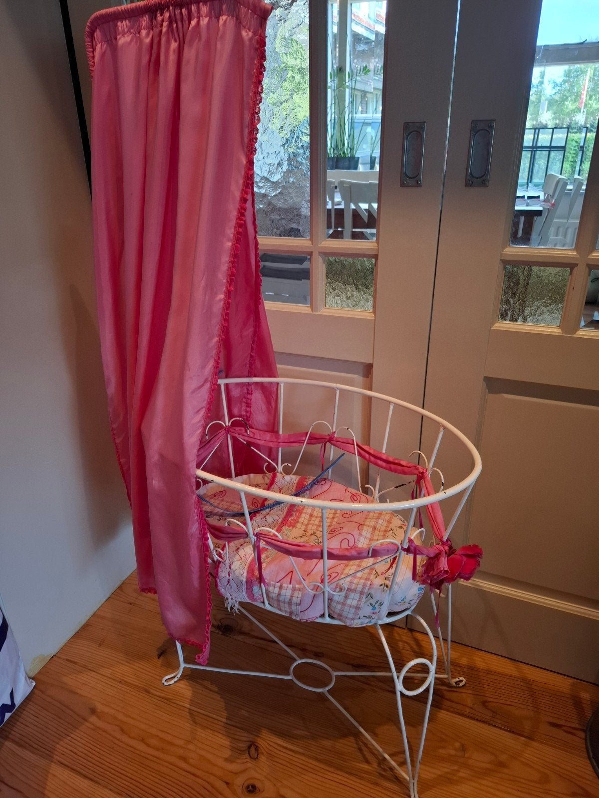 Brocante wiegje - 130x63x40 cm, Kinderen en Baby's, Ophalen of Verzenden, Gebruikt, Wieg