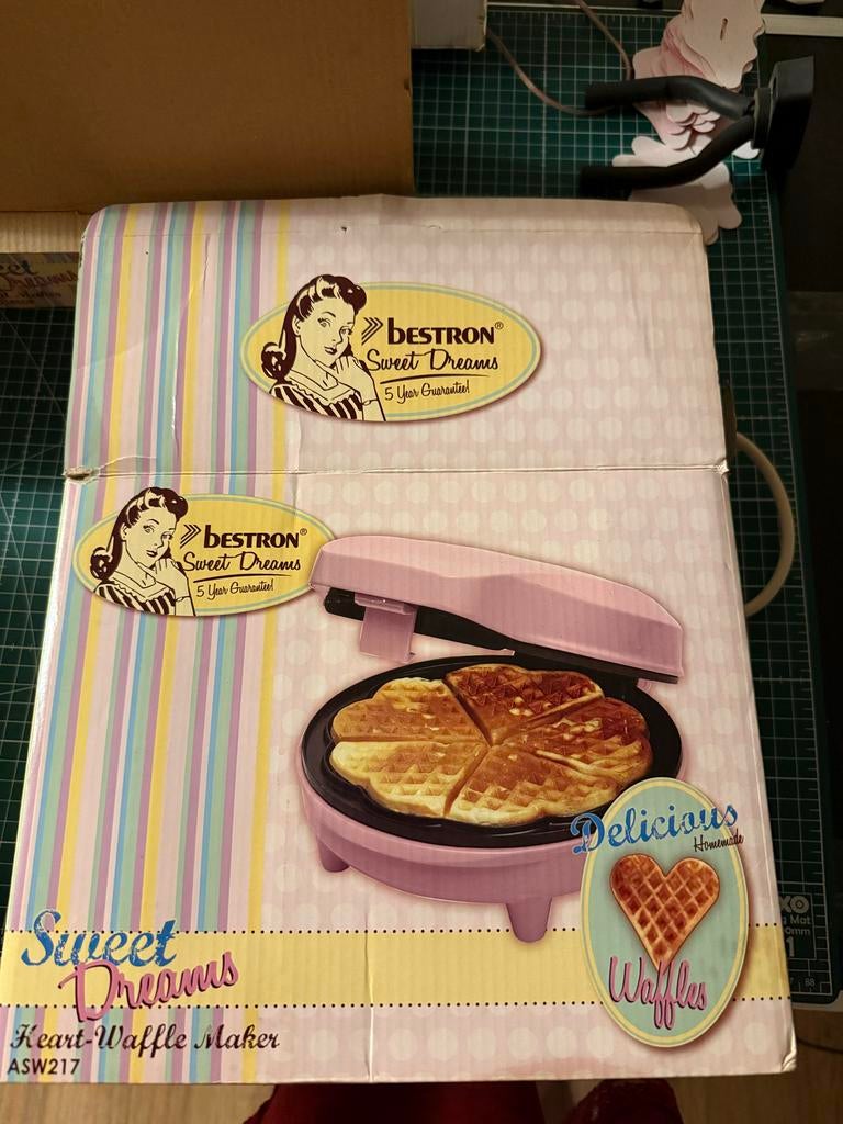 Bestron Sweet Dreams Hartjes Wafelijzer ASW217 - Zo goed als, Ophalen of Verzenden, Zo goed als nieuw