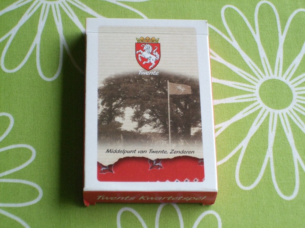 Twents Kwartet spel  (rode uitvoering), Ophalen of Verzenden, Zo goed als nieuw, Kwartet(ten)