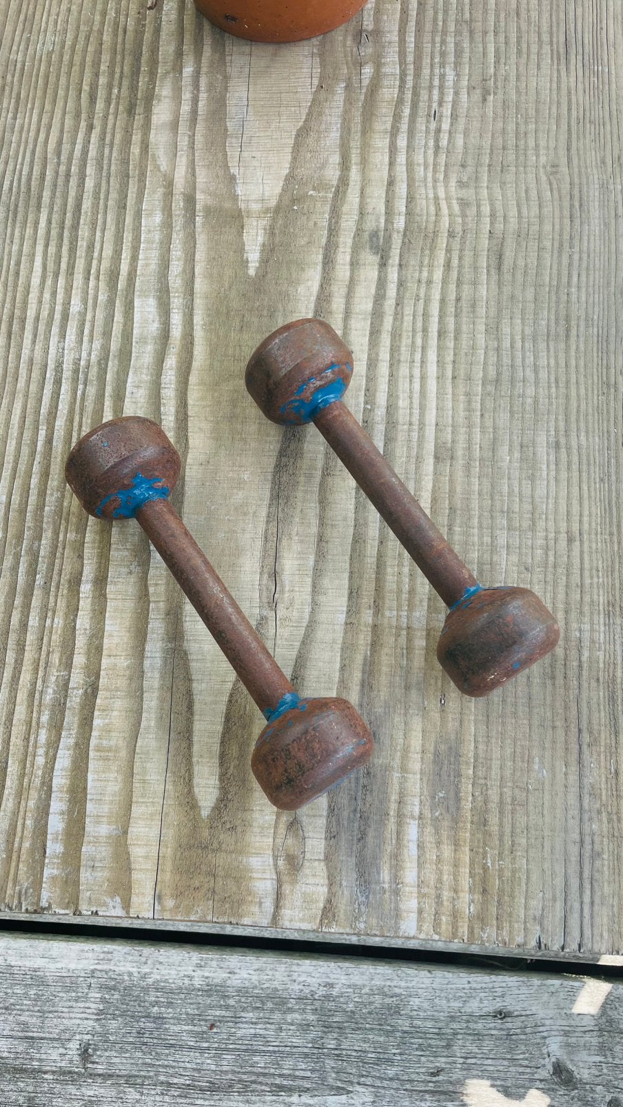 Gratis Vintage/antiek twee dumbbells, Ophalen