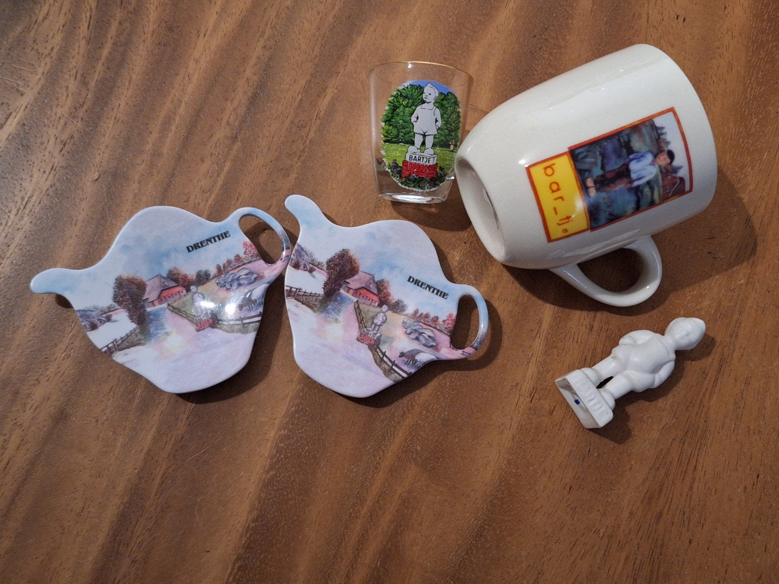 Bartje mok, theetips, miniatuur en borrelglaasje, Ophalen of Verzenden, Zo goed als nieuw, Aardewerk, Overige typen