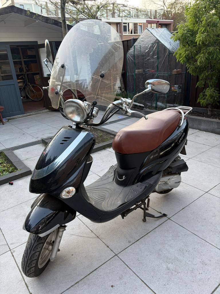 Scooter | Corona Tuaris, Fietsen en Brommers, Snorfietsen en Snorscooters, Gebruikt, Benzine, Ophalen, Overige merken