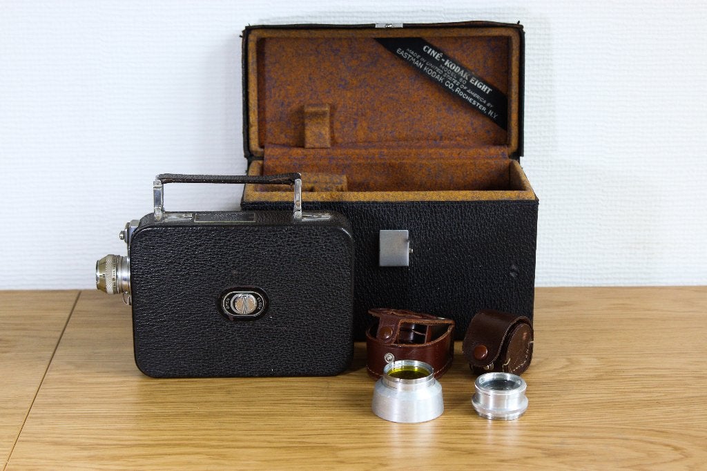 Ciné-Kodak Eight Model 60 + koffer & accessoires, Ophalen of Verzenden, Voor 1940, Filmcamera