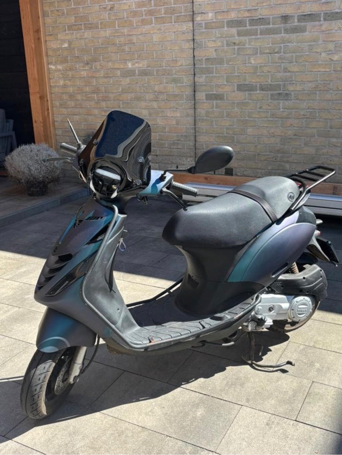 Piaggio zip 2021, Fietsen en Brommers, Ophalen, Zo goed als nieuw, Benzine, Zip