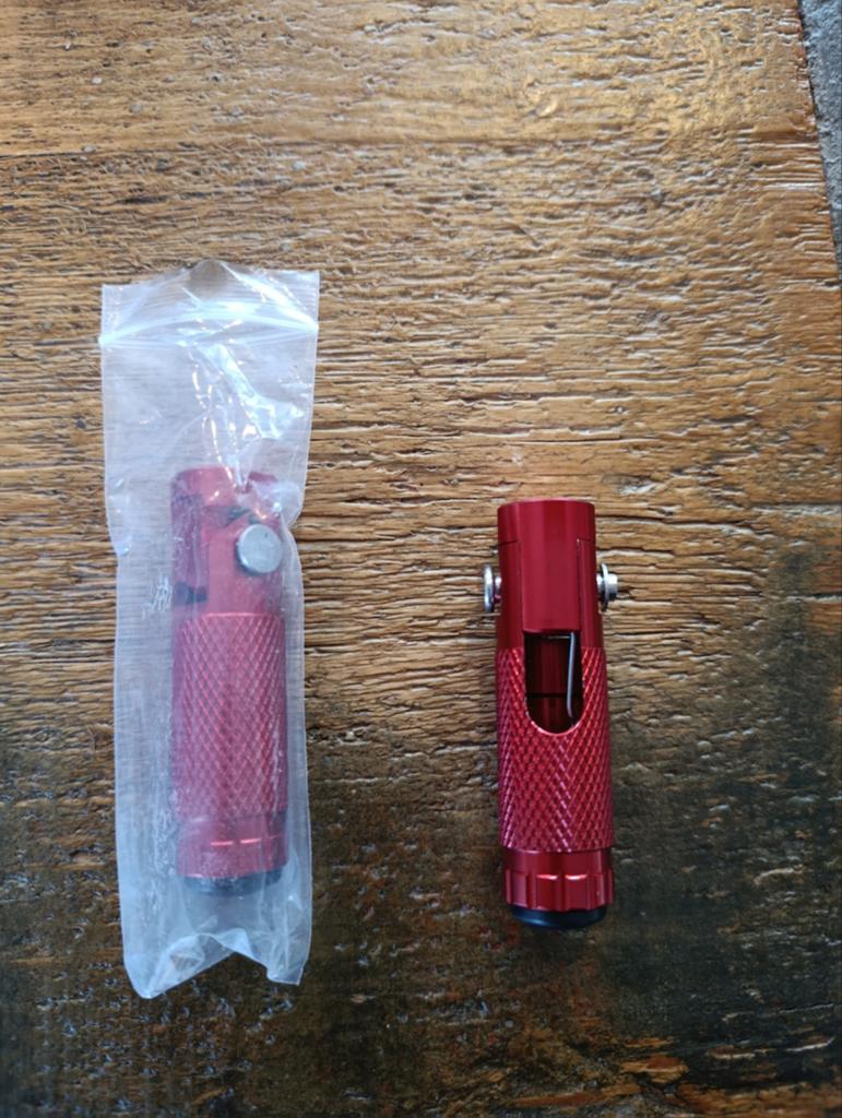 Brommer voetsteunen rood, Ophalen of Verzenden, Nieuw