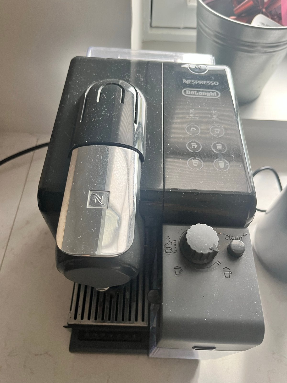 De'Longhi Nespresso machine met melkopschuimer