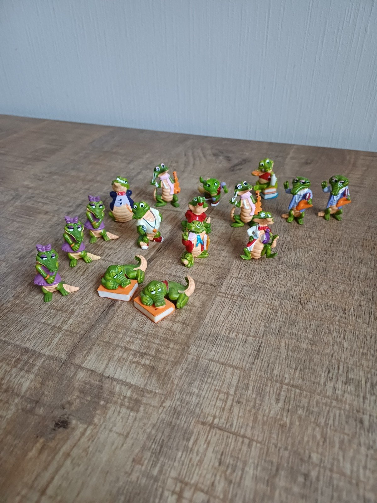 16 Krokoschule / Crazy Crocos - Ferrero Kinder Surprise, Ophalen of Verzenden, Gebruikt