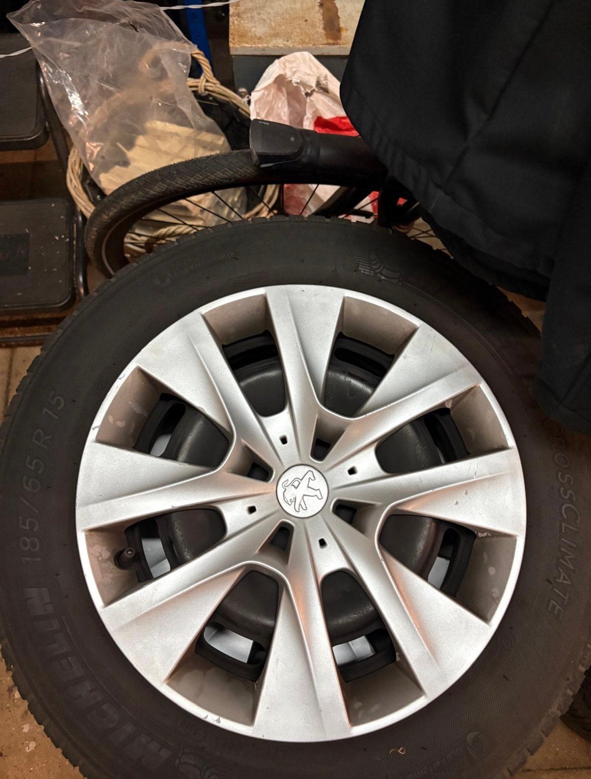 Winterbanden steekmaat 4x108, 16 inch, Banden en Velgen, 205 mm, Winterbanden