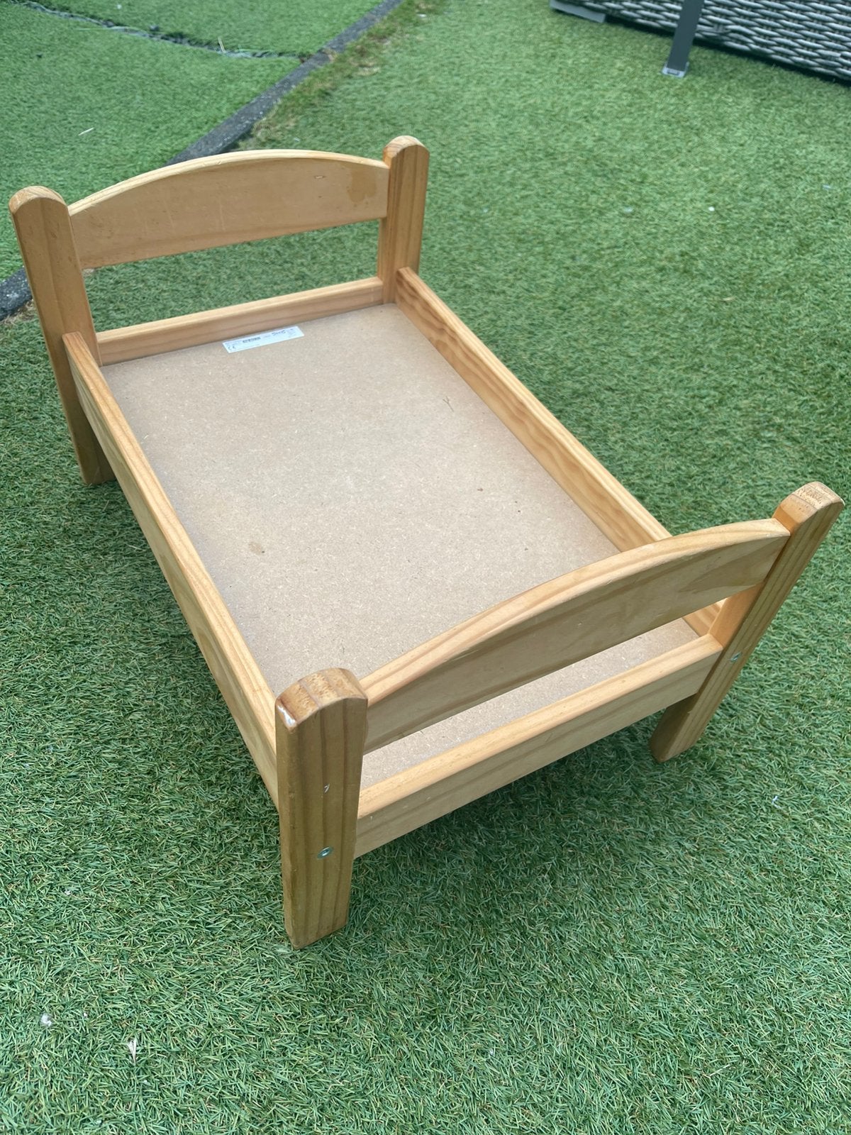 Houten poppenbed, Kinderen en Baby's, Ophalen, Zo goed als nieuw