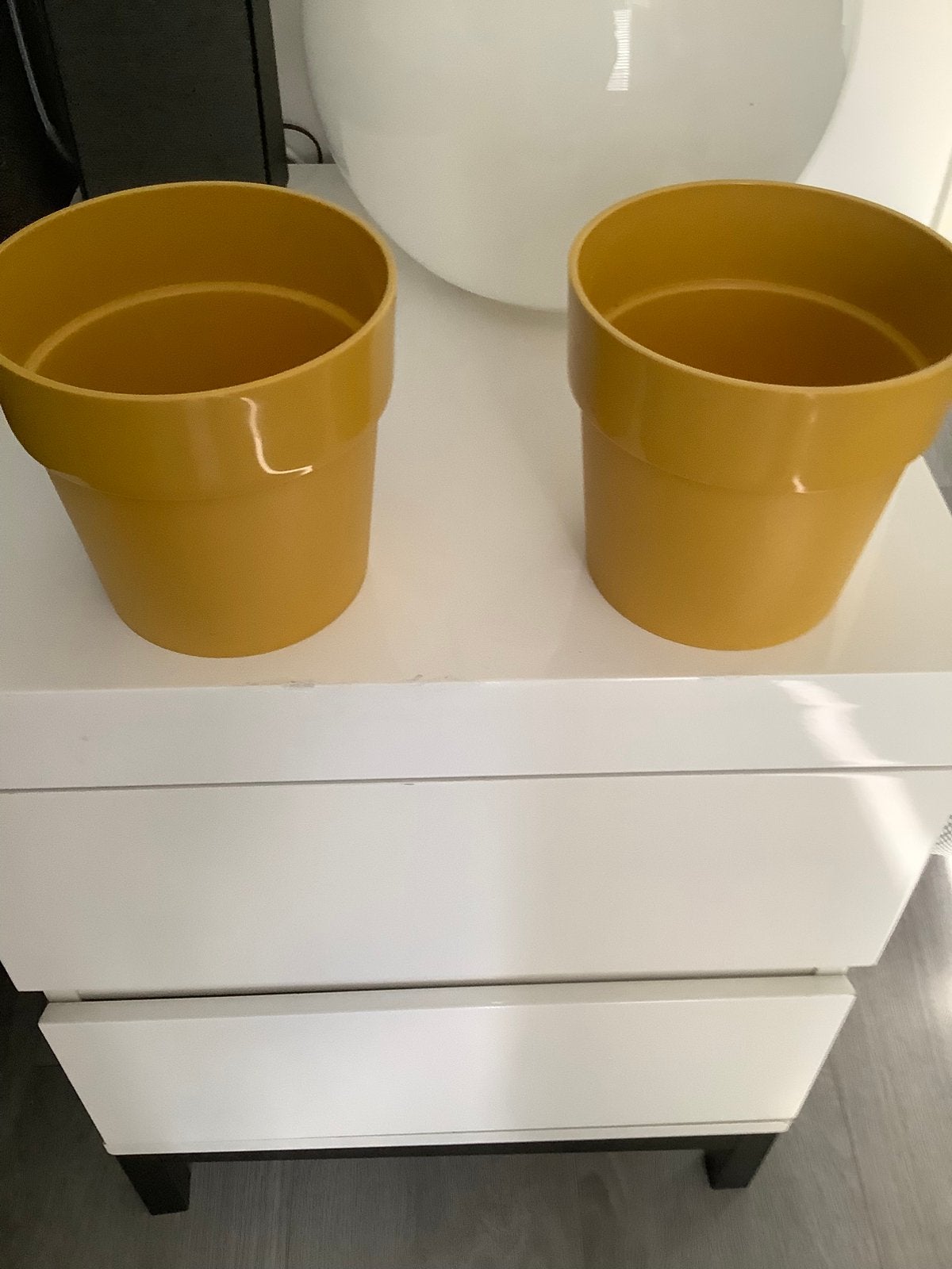 Bloempot geel,Elho kunststof voor buiten gaten ad onderkant, Ophalen, Kunststof, Rond, Zo goed als nieuw