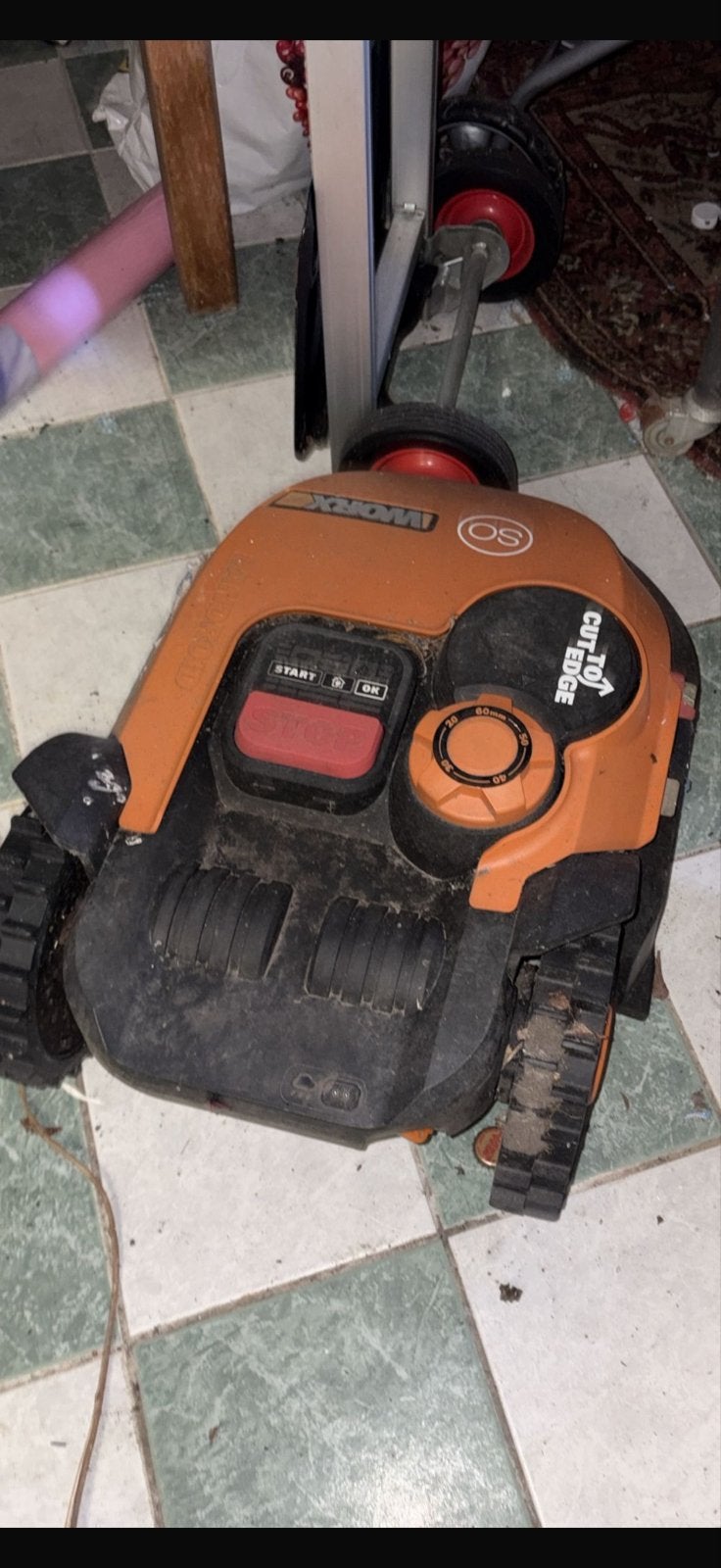 Worx robot grasmaaier - Accu aan vervanging toe, Ophalen, Gebruikt