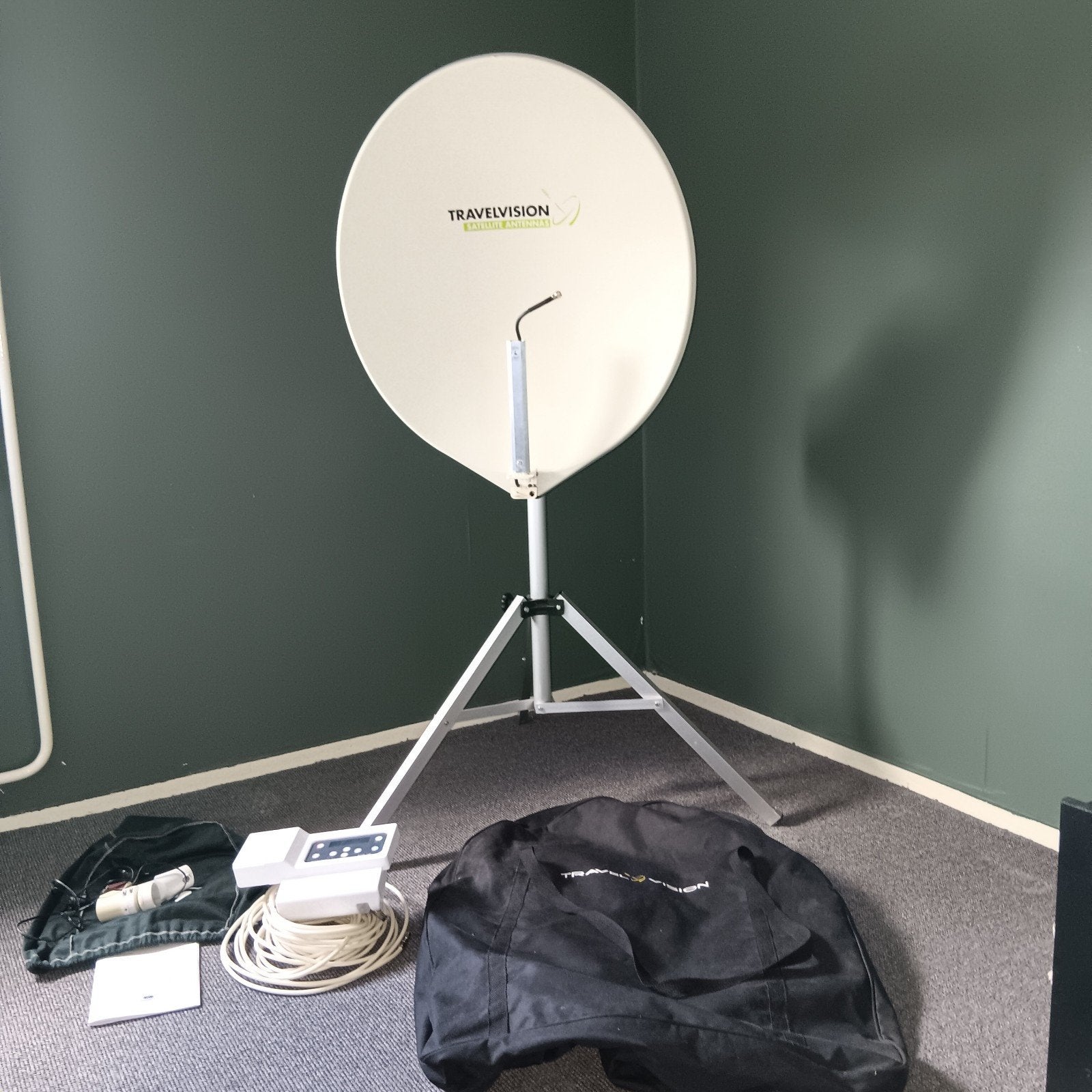 Travel Vision R7 automatische schotelantenne, Ophalen, Gebruikt, (Schotel)antenne, Overige merken