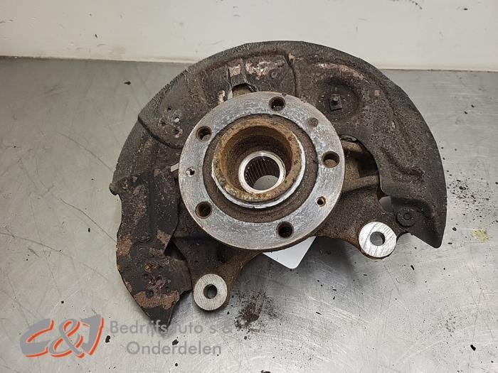 Fusee rechts-voor van een Peugeot Partner, Gebruikt, -, -, Ophalen of Verzenden
