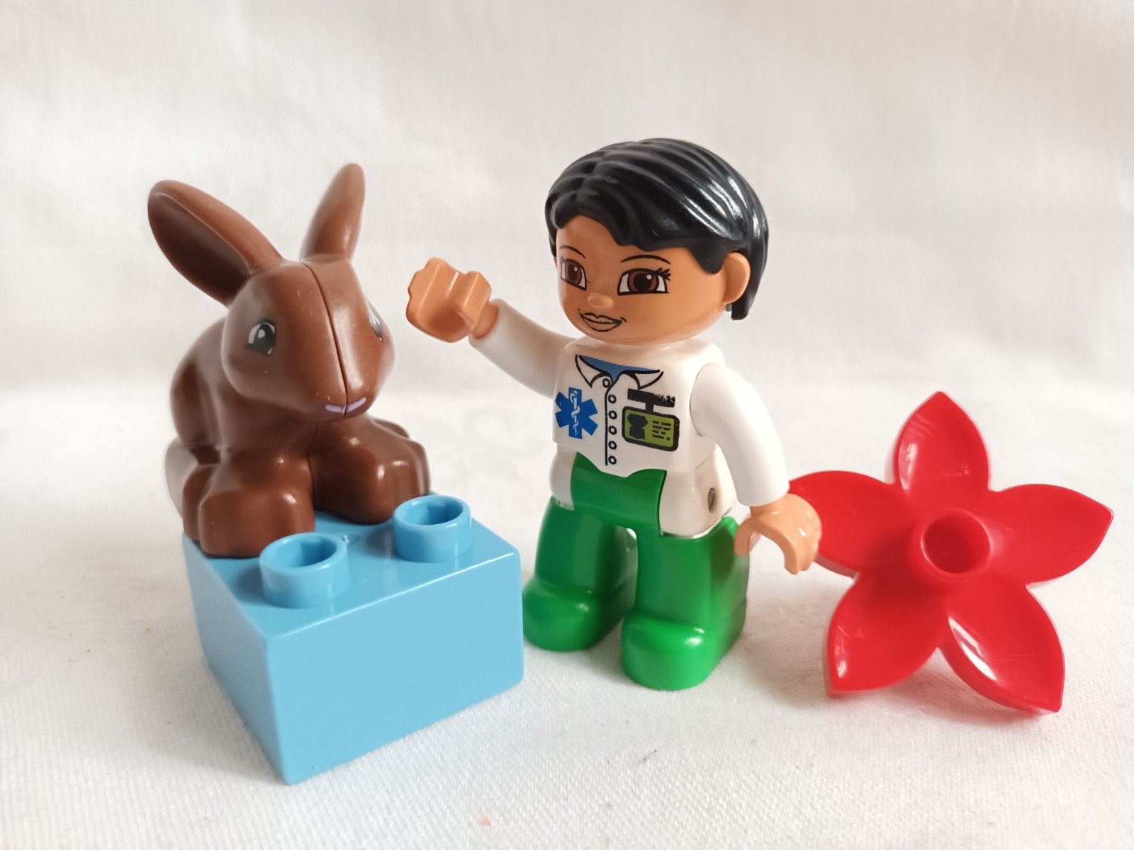 Duplo set 5685 Dierenarts met bruin konijn, Ophalen of Verzenden, Zo goed als nieuw, Duplo, Complete set