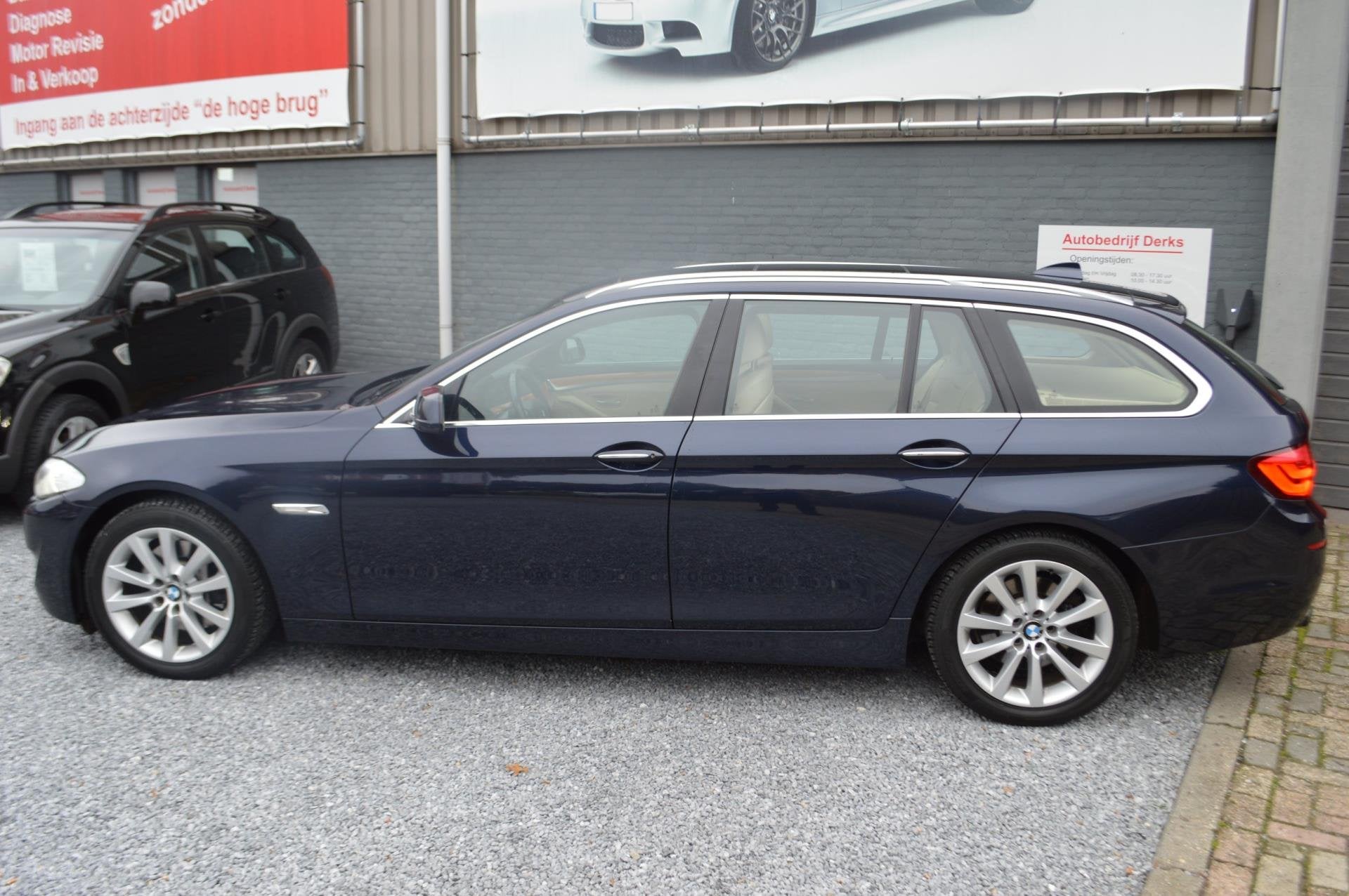 BMW 5-serie Touring 528i High Executive Airco |Leer | Pano |, Auto's, Euro 5, Achterwielaandrijving, Gebruikt, Automatische klimaatregeling