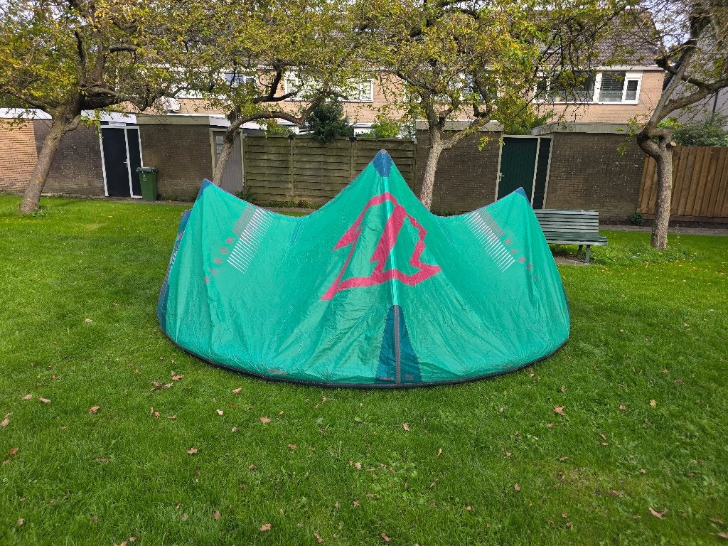 North Reach 9m + 12m | Complete Kiteset, Ophalen, Kitesurf-set, Twintip, 9 m²