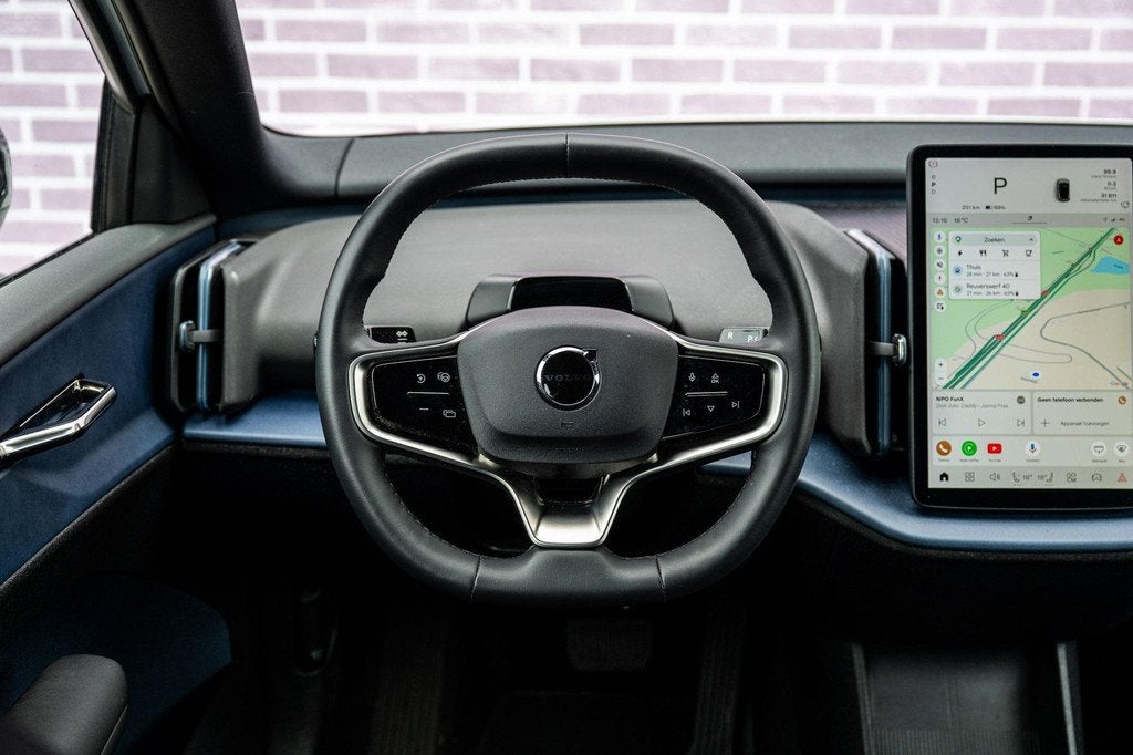 Volvo EX30 Single Motor Extended Range Plus 69 kWh | Stoel e, Auto's, Automaat, Achterwielaandrijving, Gebruikt, Leder en Stof