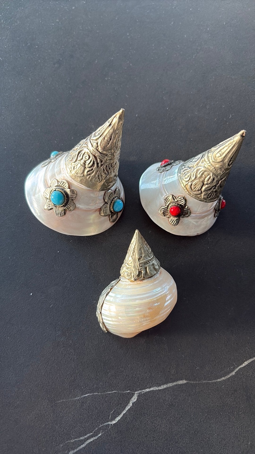 Set van 3 Tibetaanse shanka of conch schelpen, Ophalen of Verzenden
