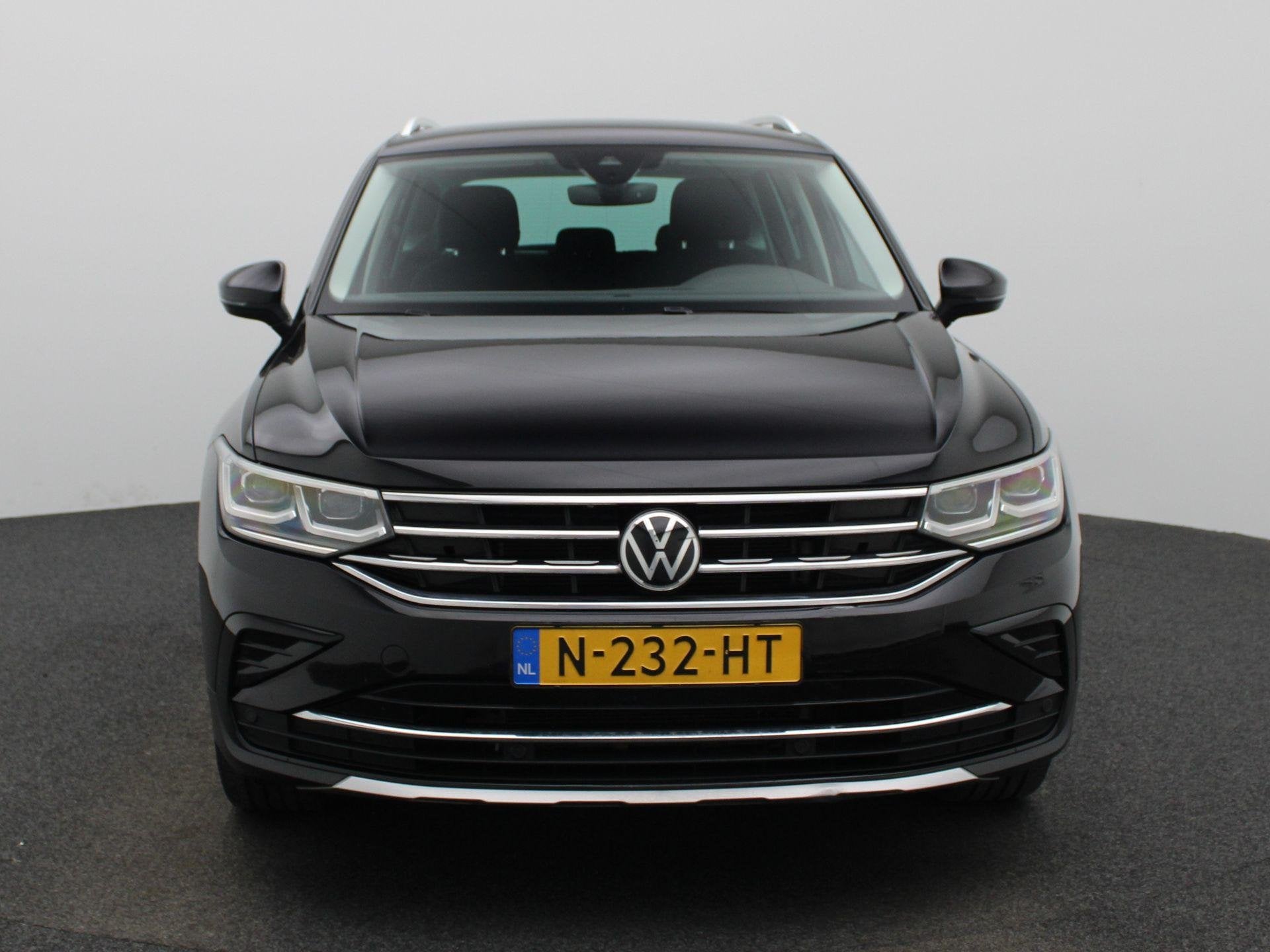 Volkswagen Tiguan 1.5 TSI Elegance 150 PK| Dealeronderhouden, Stof, Zwart, SUV of Terreinwagen, 750 kg