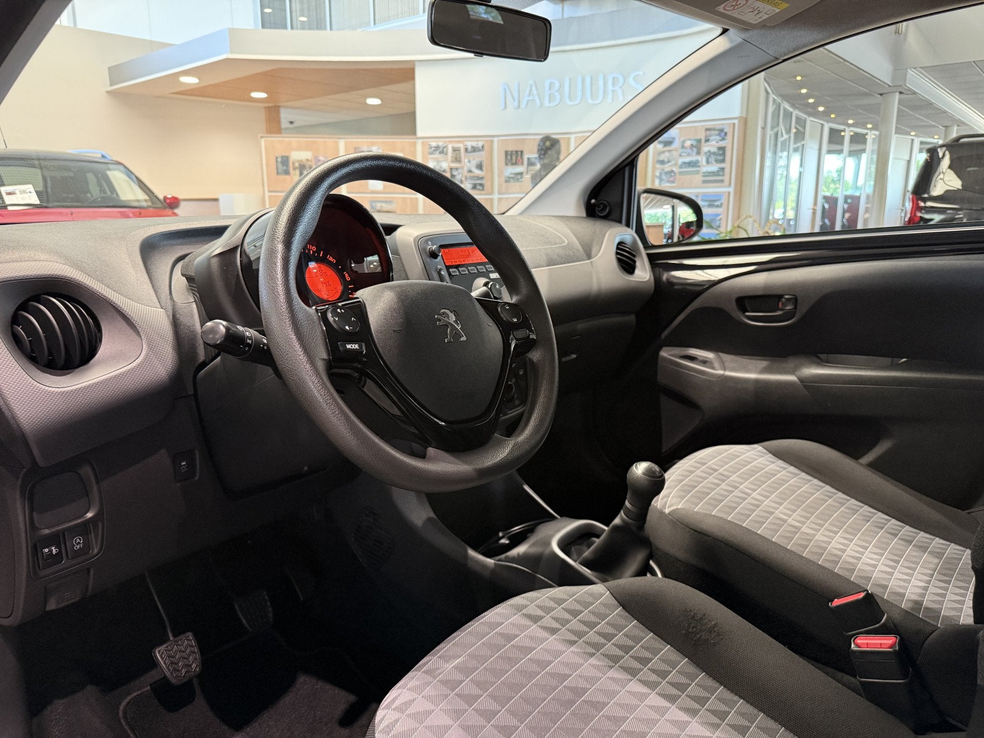 Peugeot 108 1.0 e-VTi Active NL auto, Airco, Bluetooth, Voorwielaandrijving, 12 maanden, Stof, Euro 6