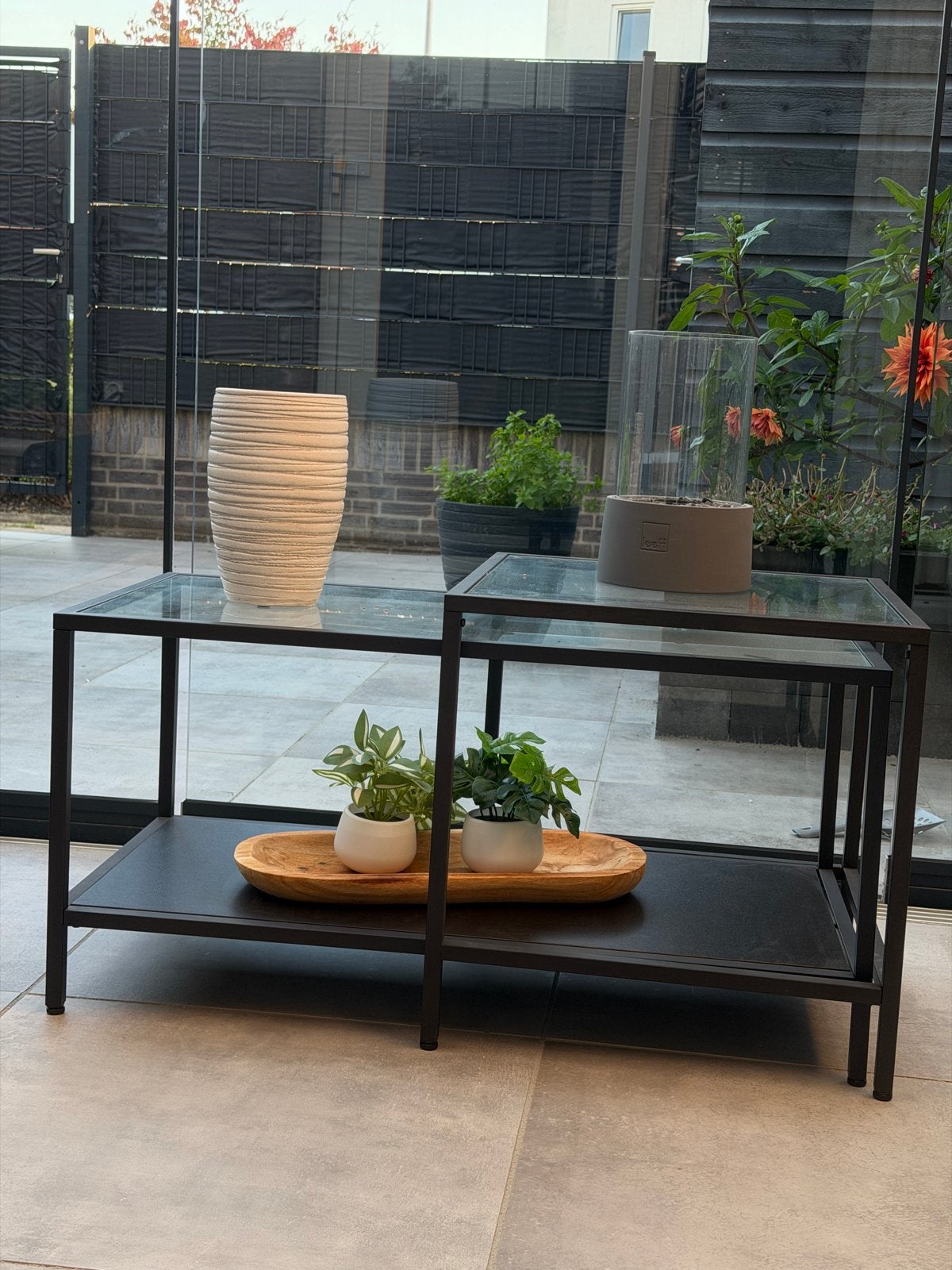 Moderne bijzettafel set met glazen blad en metalen frame, 75 cm of meer, Rechthoekig, Ophalen, 45 tot 60 cm