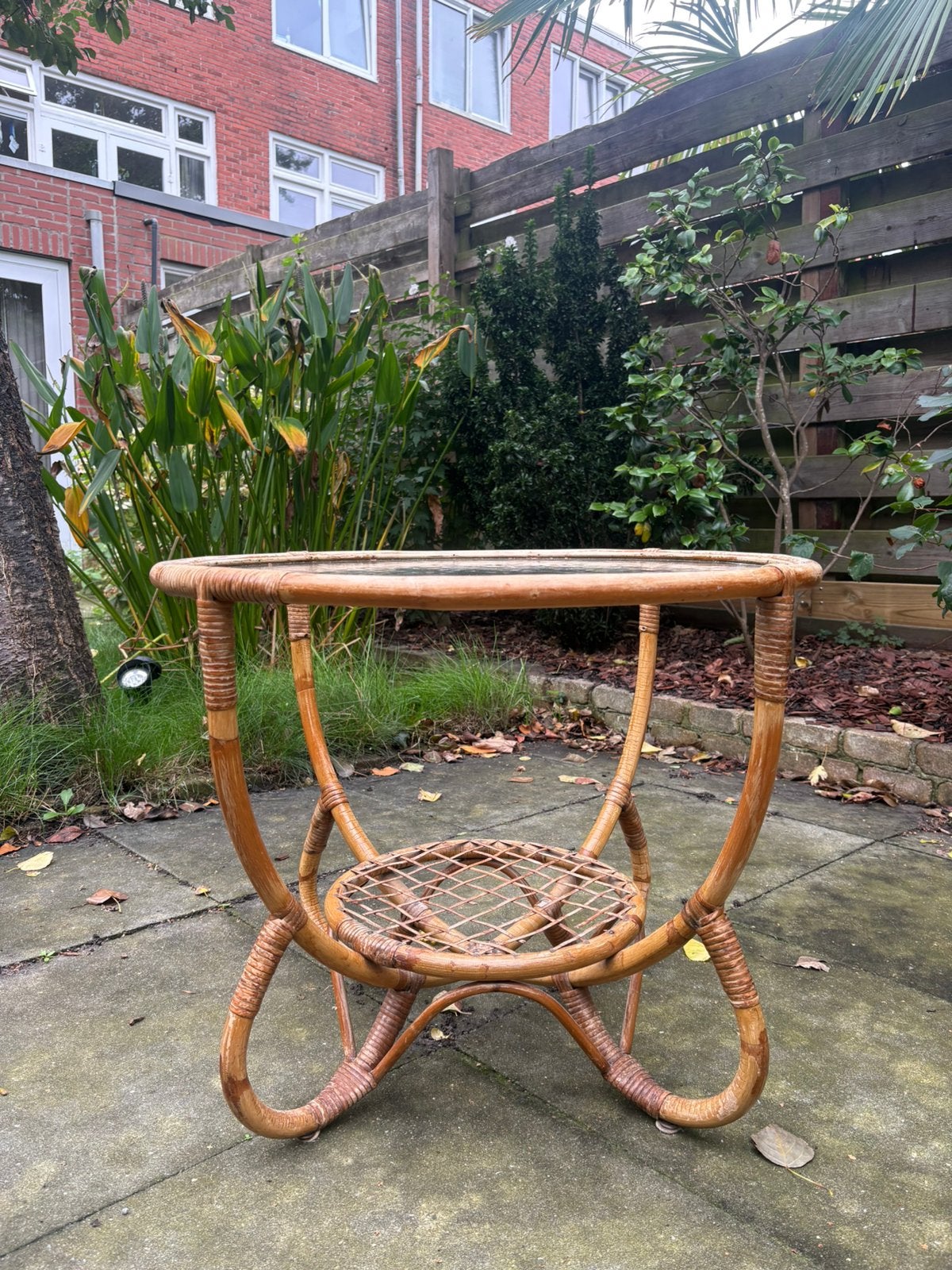 Vintage / rotan bijzettafel, Tuin en Terras, Ophalen, Zo goed als nieuw, Rond, Overige materialen