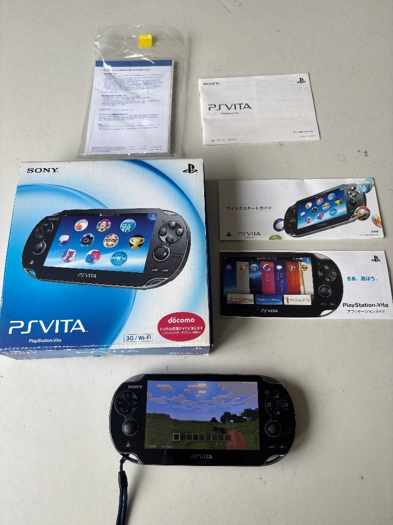 Sony Playstation Vita PCH-1100, Gebruikt, Zwart, Sony Deutschland GmbH Hedelfinger Strasse 61 70327 Stuttgart Germany, Ophalen of Verzenden