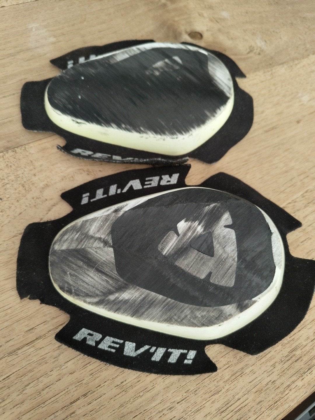 REV'IT! Kneesliders voor motorpak - Gebruikt, Ophalen of Verzenden, Tweedehands, Overige merken