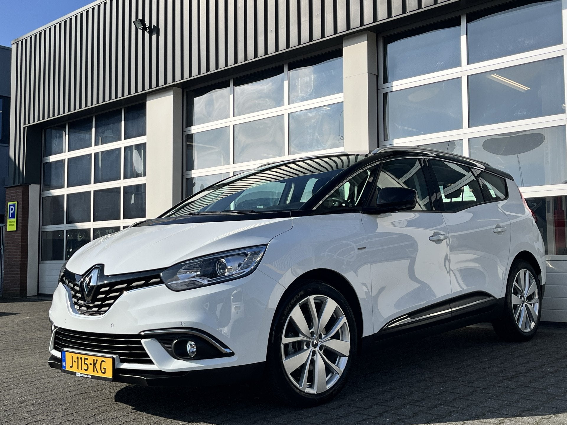 Renault Grand Scénic 1.3 TCe Limited Airco Cruise control P, Voorwielaandrijving, 4 cilinders, 116 pk, Wit