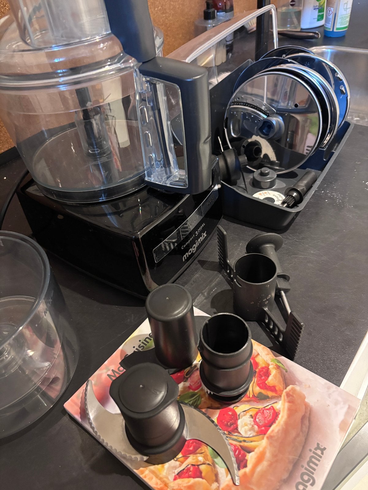 Magimix compact 3200 XL zwart + extra’s, Witgoed en Apparatuur, Keukenmixers, 2 tot 3 liter, Ophalen, Gebruikt, 2 snelheden