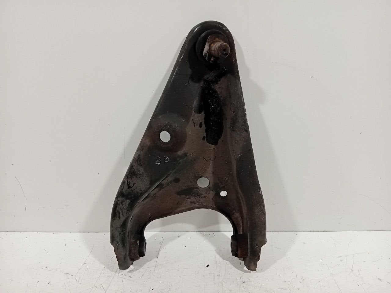 Draagarm links voor Dacia Sandero, Dacia, Onderdelen@venauto.nl, Van der Ven Autorecycling B.V., Gebruikt