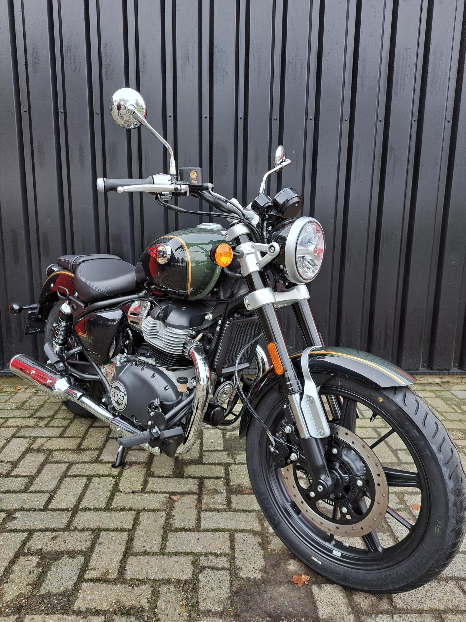 Royal Enfield Super Meteor 650, Motoren, 648 cc, Nieuw, Chopper, Bedrijf