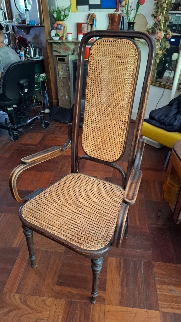 Antieke Thonet stoel met armleuningen en rieten zitting, Antiek en Kunst, Antiek | Meubels | Stoelen en Banken, Ophalen
