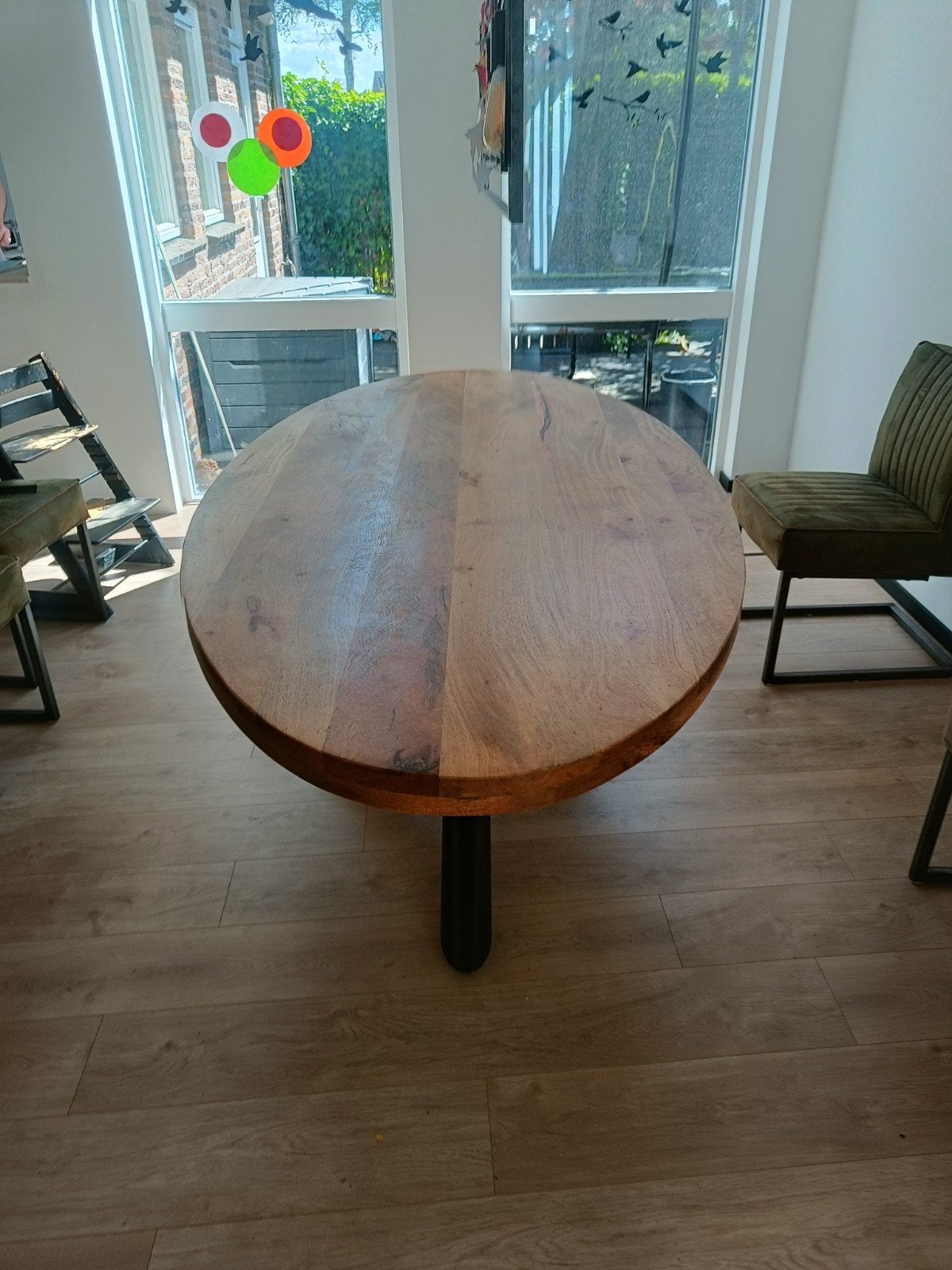 Ovale eettafel mangohout (107x220 met zwart metalen spinpoot, Ophalen, Gebruikt, 100 tot 150 cm, 200 cm of meer