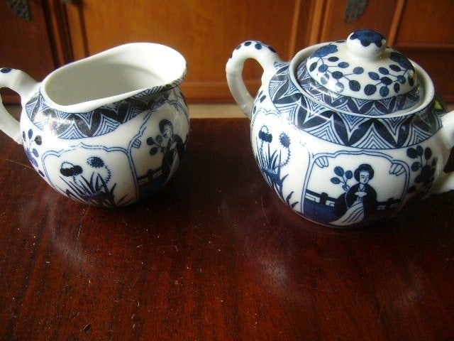 ANTIEKE SUIKERPOT EN ROOM/ MELKKANNETJE, Ophalen of Verzenden