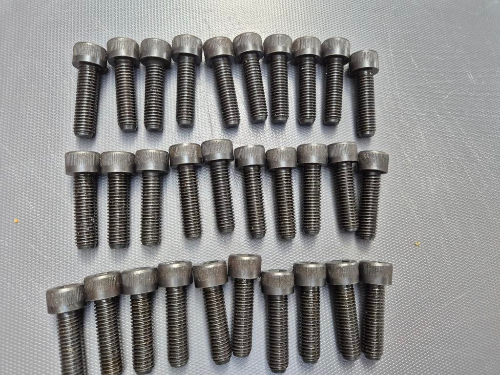30 M10 x35 Bouten - Nieuw, Ophalen of Verzenden, Nieuw, 50 tot 100 mm, Bouten of Moeren