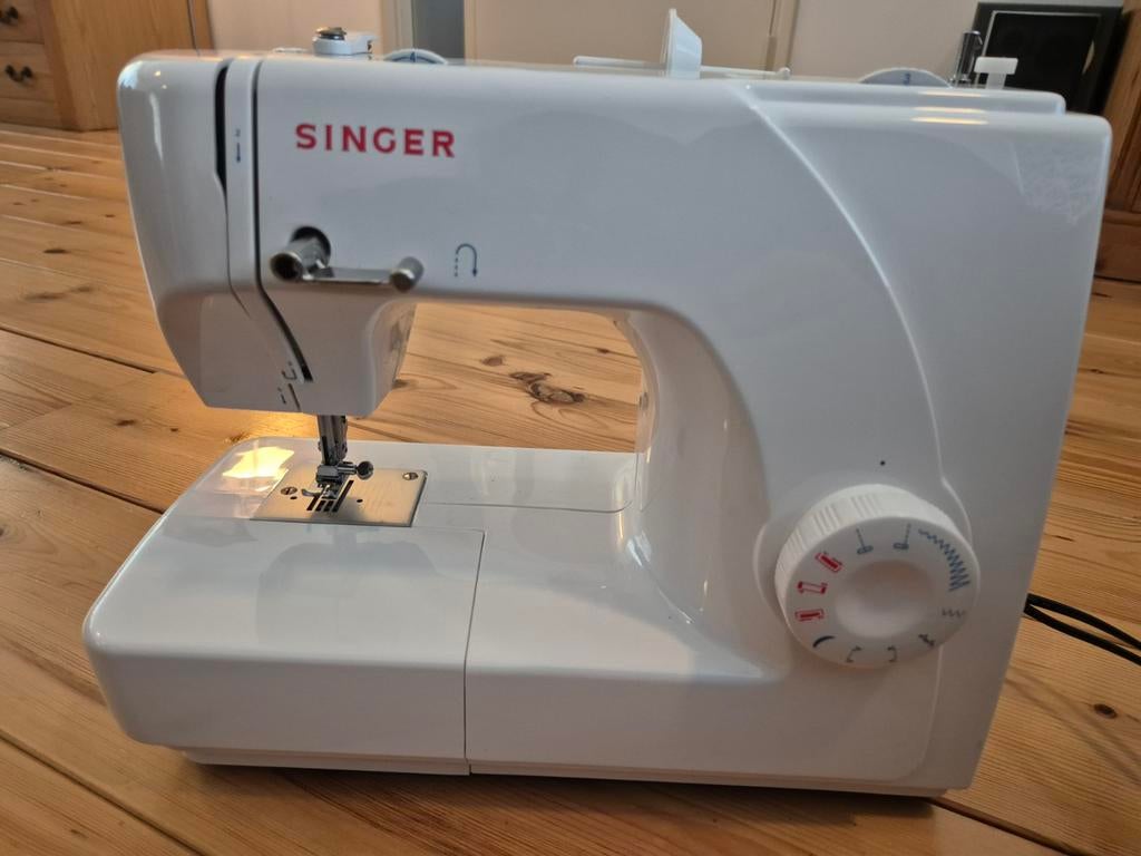Singer naaimachine model 1507 _85Watt met led lamp, Ophalen of Verzenden, Naaimachine, Singer