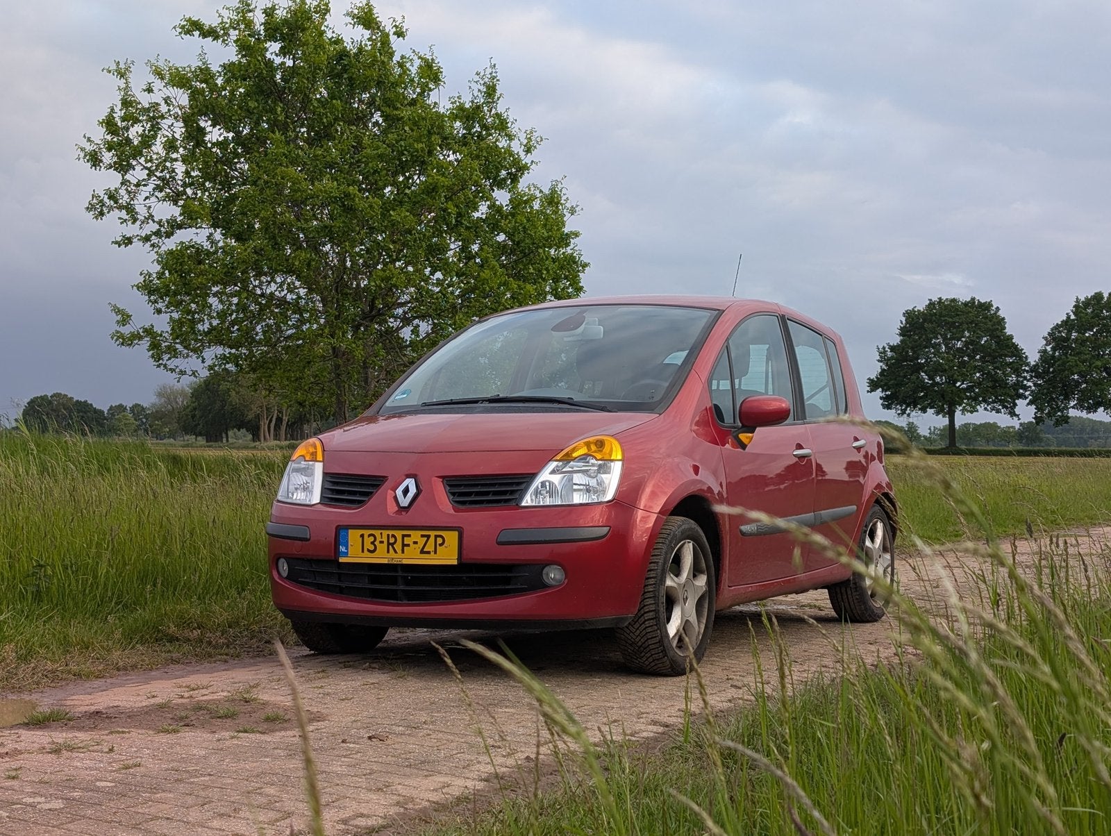 Renault Modus 1.6 16V Autbas E4 2005 Rood, Auto's, Voorwielaandrijving, 15 km/l, 1145 kg, 4 cilinders
