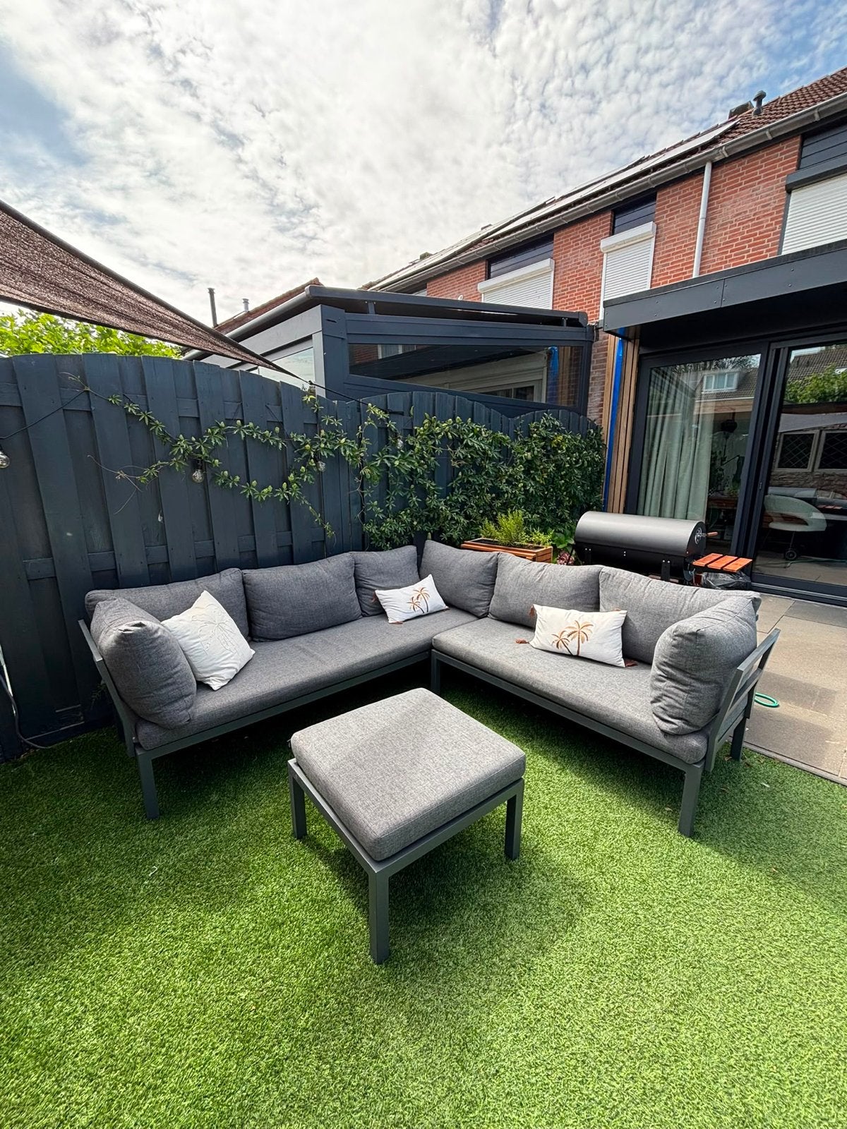 ZGAN loungeset Domani, 2 jaar oud, incl kussens, Tuin en Terras, Tuinsets en Loungesets, Ophalen, 5 zitplaatsen, Aluminium, Zo goed als nieuw