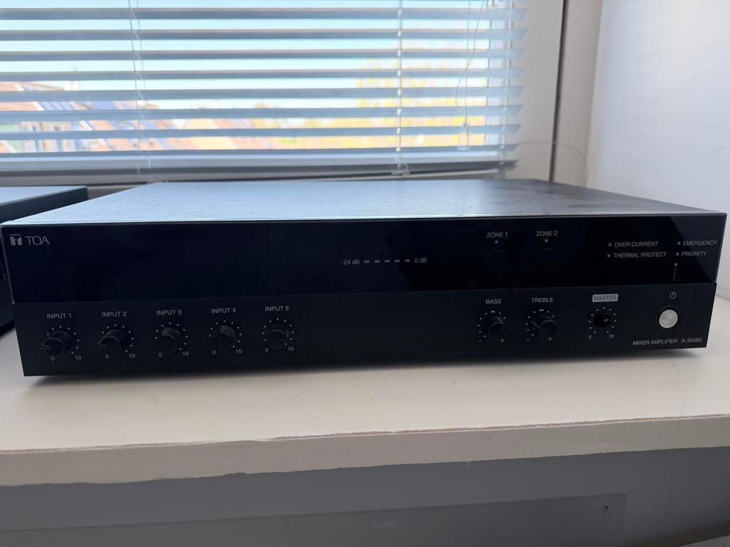TOA A-3548D Versterker + 2 TOA BS-301B subwoofer, Audio, Tv en Foto, Ophalen, Zo goed als nieuw, 120 watt of meer, Overige merken