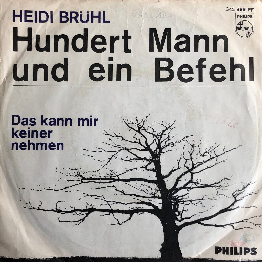 1966	Heidi Brühl              	Hundert Mann Und Ein Befehl, Fotohoes, 7 inch, Ophalen of Verzenden, Zo goed als nieuw