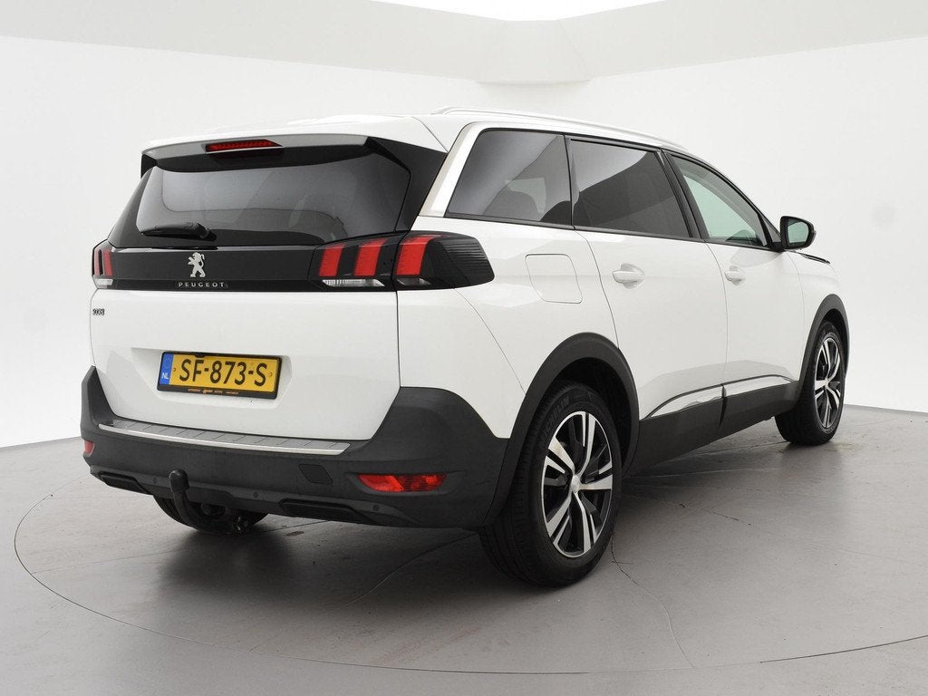 Peugeot 5008 1.2 130 PK AUT. 7-PERS PT ALLURE + TREKHAAK | C, Auto's, Peugeot, Gebruikt, Euro 6, 1199 cc, Wit