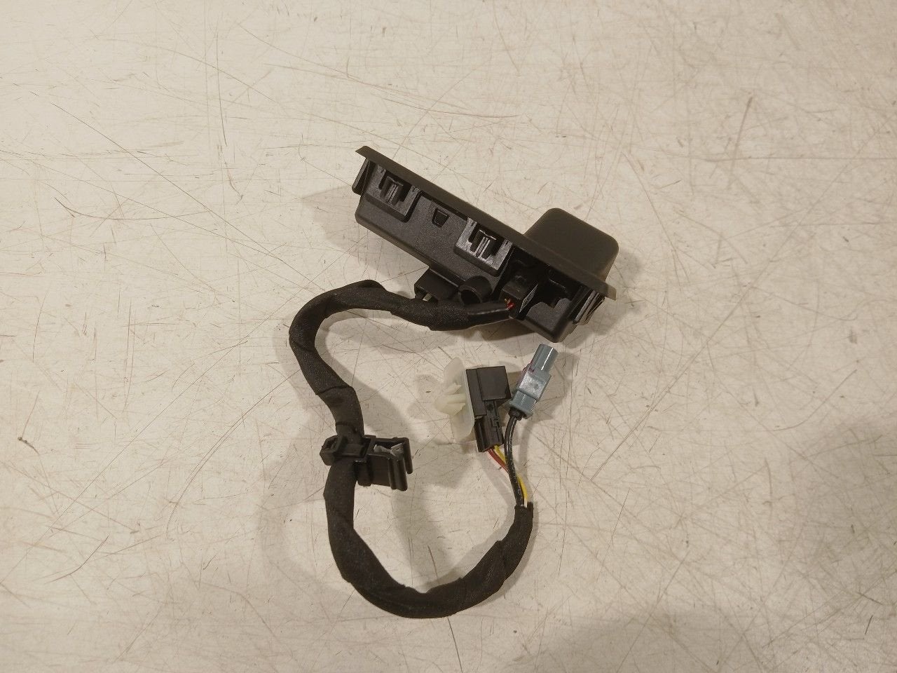 Camera achter Seat Arona, Onderdelen@venauto.nl, Van der Ven Autorecycling B.V., Gebruikt, Ettenseweg 76, 4706 PB Roosendaal, The Netherlands