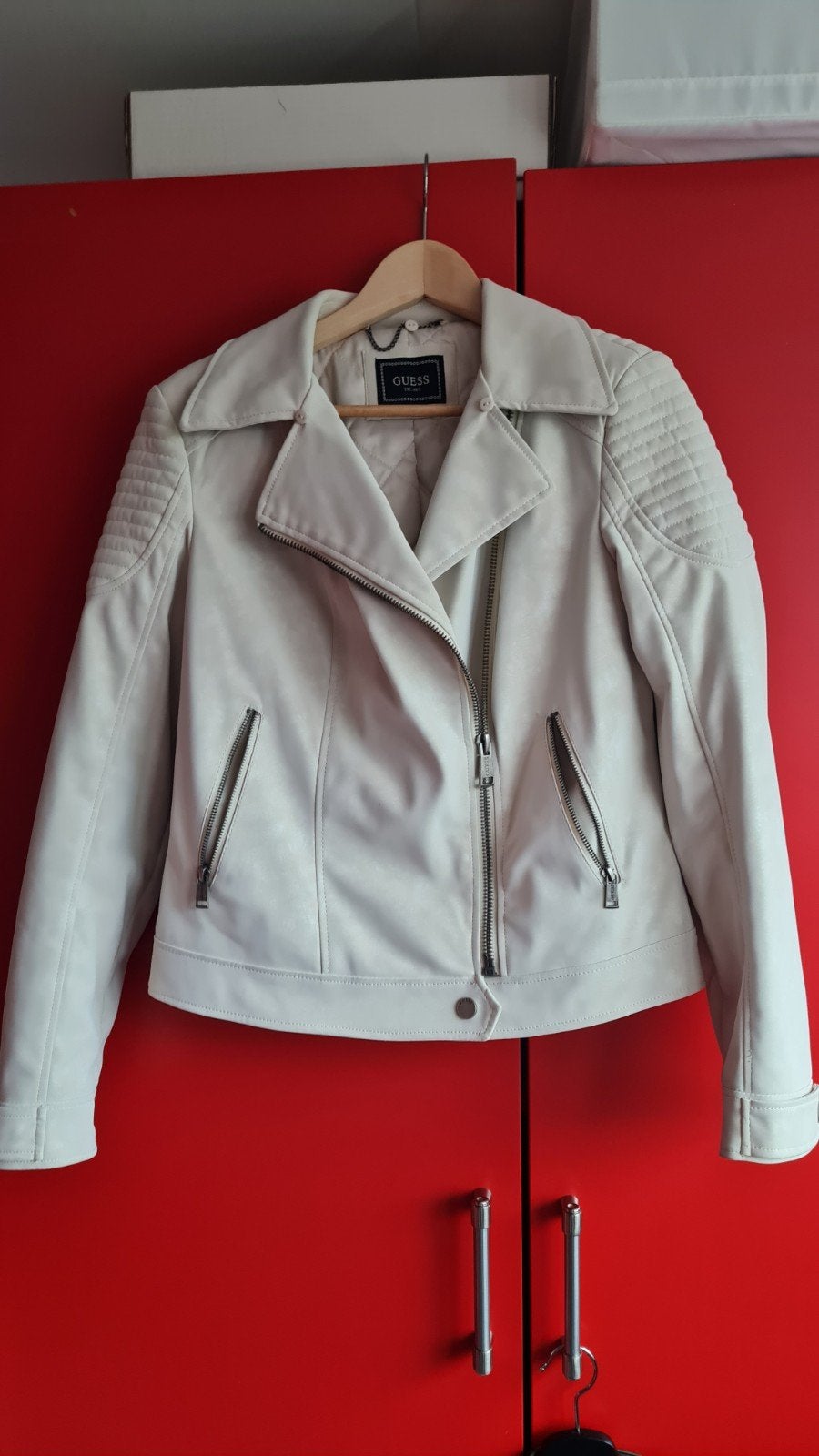 Guess leren jasje, maat M, zo goed als nieuw, Maat 38/40 (M), Guess, Verzenden, Beige