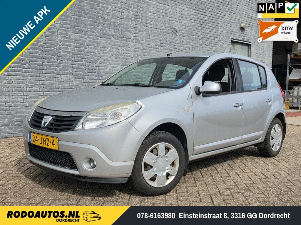 Dacia Sandero 1.2 Lauréate 5Drs Airco Carplay Nw APK ✅, Auto's, Gebruikt, 31 €/maand, Origineel Nederlands, Bedrijf