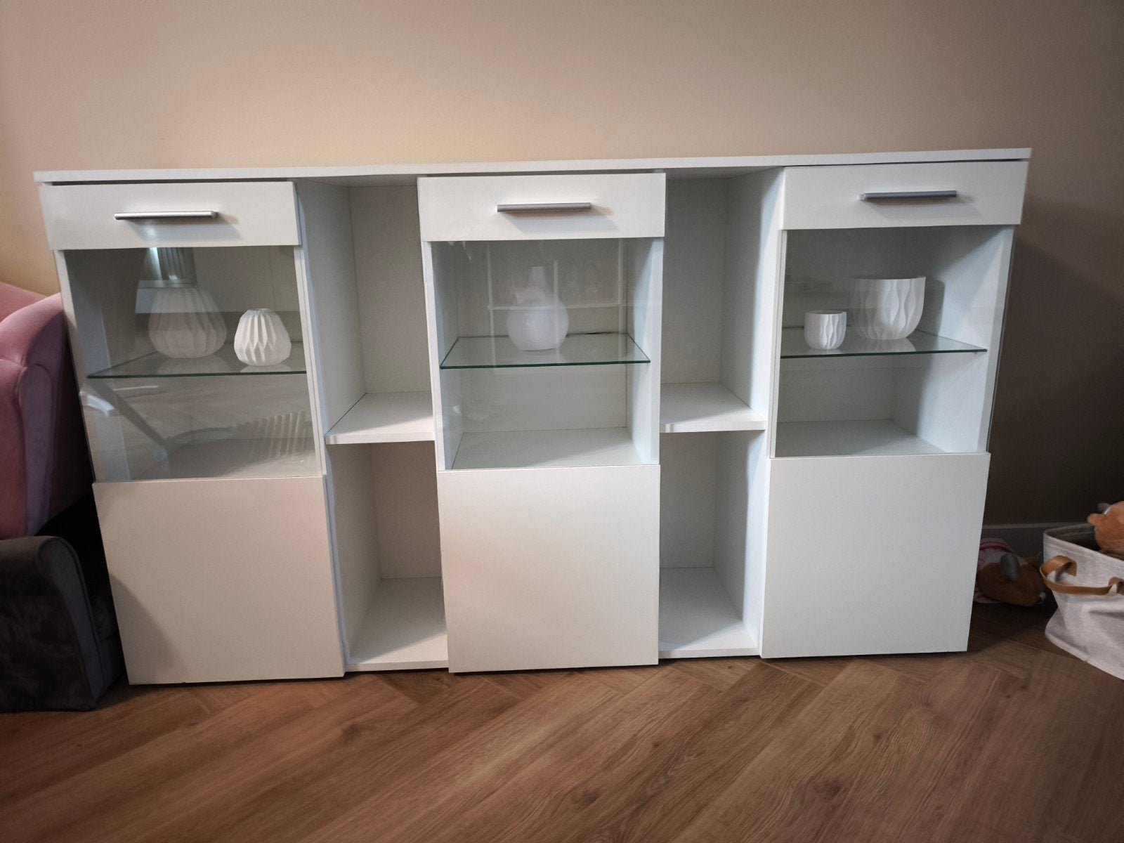 Hoogglans wit dressoir, Huis en Inrichting, Kasten | Dressoirs, Zo goed als nieuw, 100 tot 150 cm, 25 tot 50 cm, Ophalen