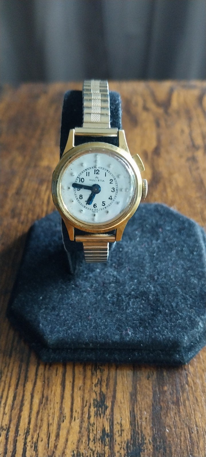 Helvetia braillehorloge, Ophalen, Overige materialen