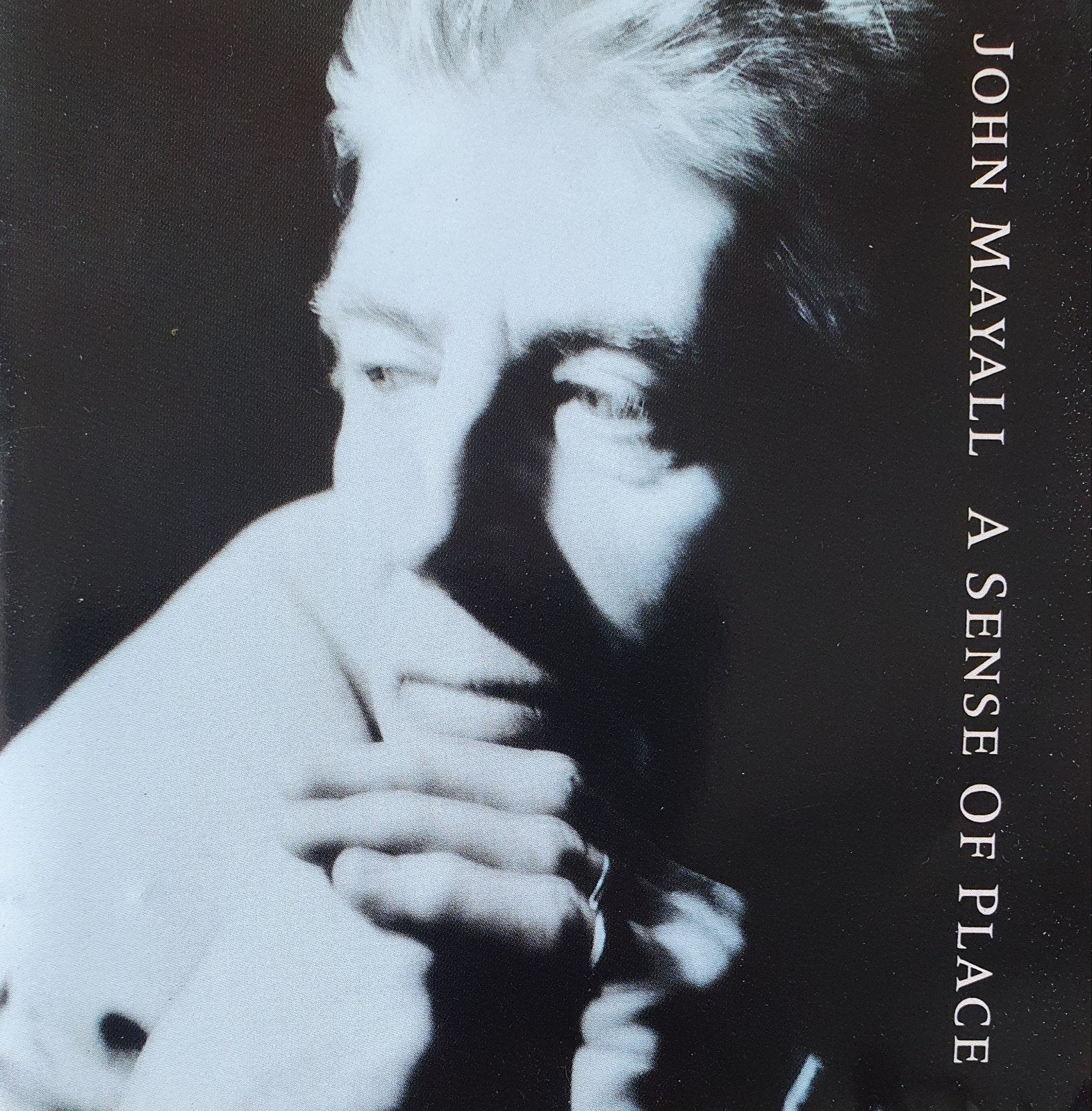 John Mayall   A sense of place, Ophalen of Verzenden, 1980 tot heden, Zo goed als nieuw, Blues
