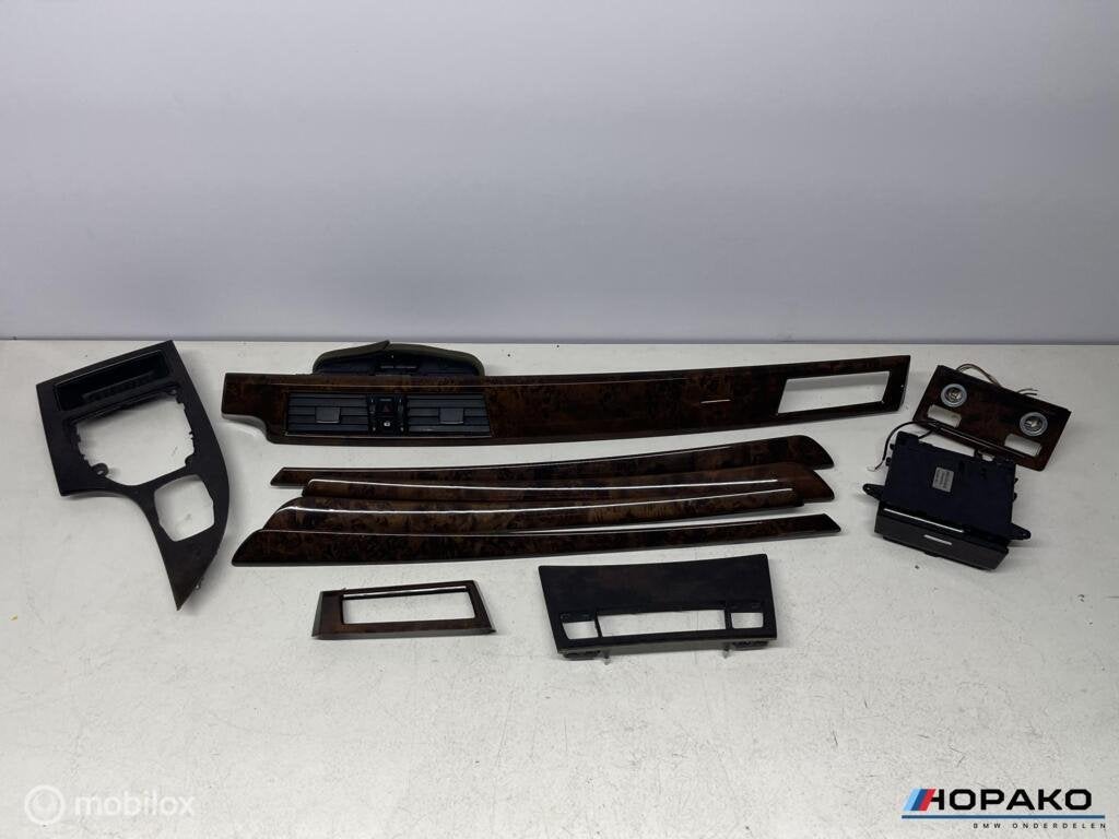 Interieurlijsten 5 serie E60 E61 hout / walnoot LCI / CIC, Auto-onderdelen, Gebruikt, Einsteinlaan 5 rijswijk, Bmw, Ophalen of Verzenden
