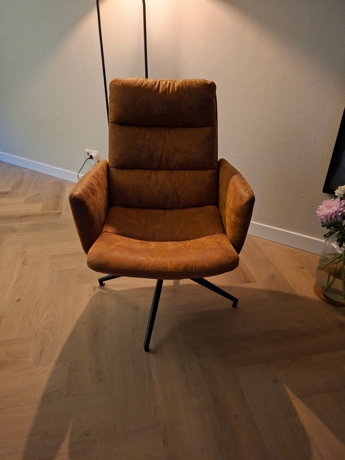 Kolony fauteuil, cognac kleur, zo goed als nieuw, Ophalen, Modern, Comfortabel, 75 tot 100 cm, Zo goed als nieuw
